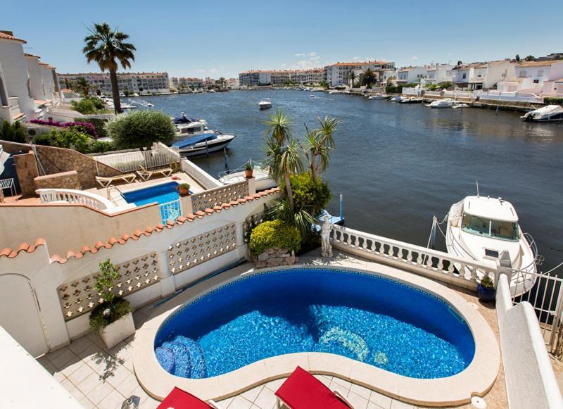 2009 Casa San Maurici Con Piscina By Homeselectspain エンプリアブラバ エクステリア 写真